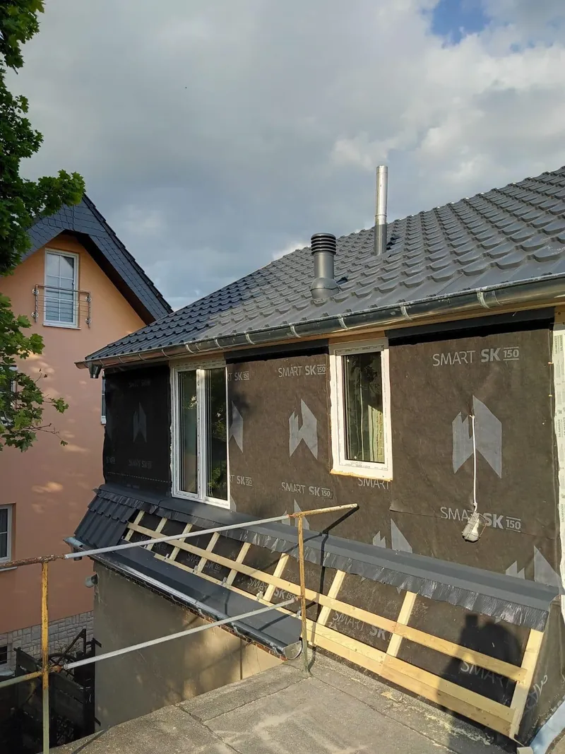 Drainage during roof conversion