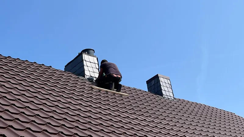 Installing tile-effect metal sheets