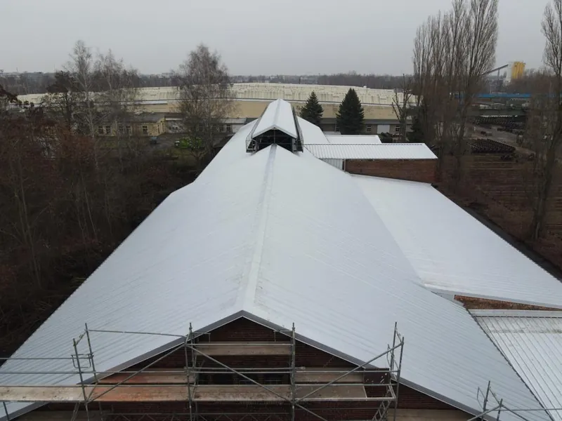 Trapezoidal sheet roof from above